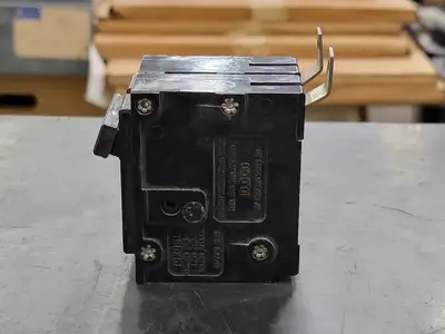 USED CUTLER-HAMMER BA220