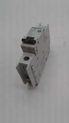 Schneider Electric Multi 9 F-92506