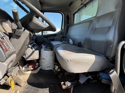Used 2012 FREIGHTLINER BUSINESS CLASS M2 26' BOX TRUCK Box trucks Ohio US | Miedema Asset Management Group #1709389