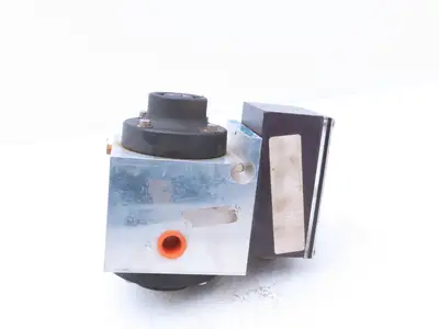 UFM F02GM-3-250V.9-M3WR-PC5-.2D Universal Flow Meter Type 4 Monitor 3/8" NPT