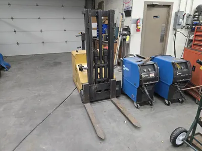 Used _UNKNOWN_ _UNKNOWN_ Pallet Stackers Texas US | IRS Auction #1325968