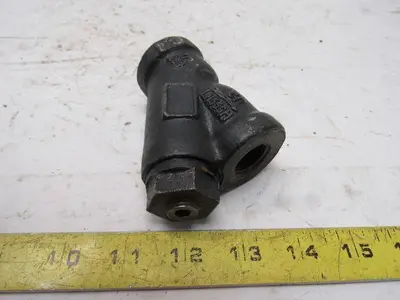 LH559M 1/2" NPT Cast Iron Y-Strainer