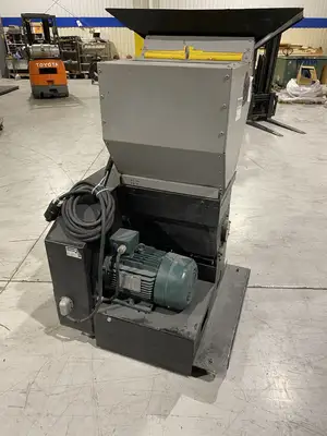 F-19 | Rapid Force  Plastic Granulator 480V 3ph Wide Schute - Used