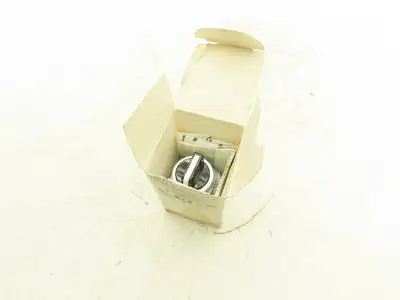 Allen Bradley 800TC-J91A Pushbutton Switch 3-Position Spring Return Both *READ*