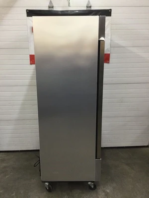 167-0546 True T-35-HC 39" Two Door Self Contained Reach In Cooler