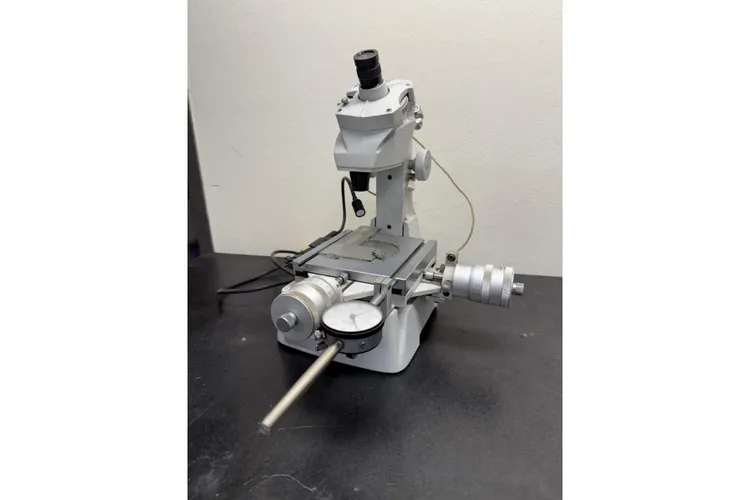 Used _UNKNOWN_ _UNKNOWN_ Measuring Microscopes California US | KD Auctions #1359427