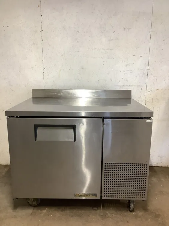 Used _UNKNOWN_ TWT-44 Refrigerators | Grocery Equipment Sales #1065727