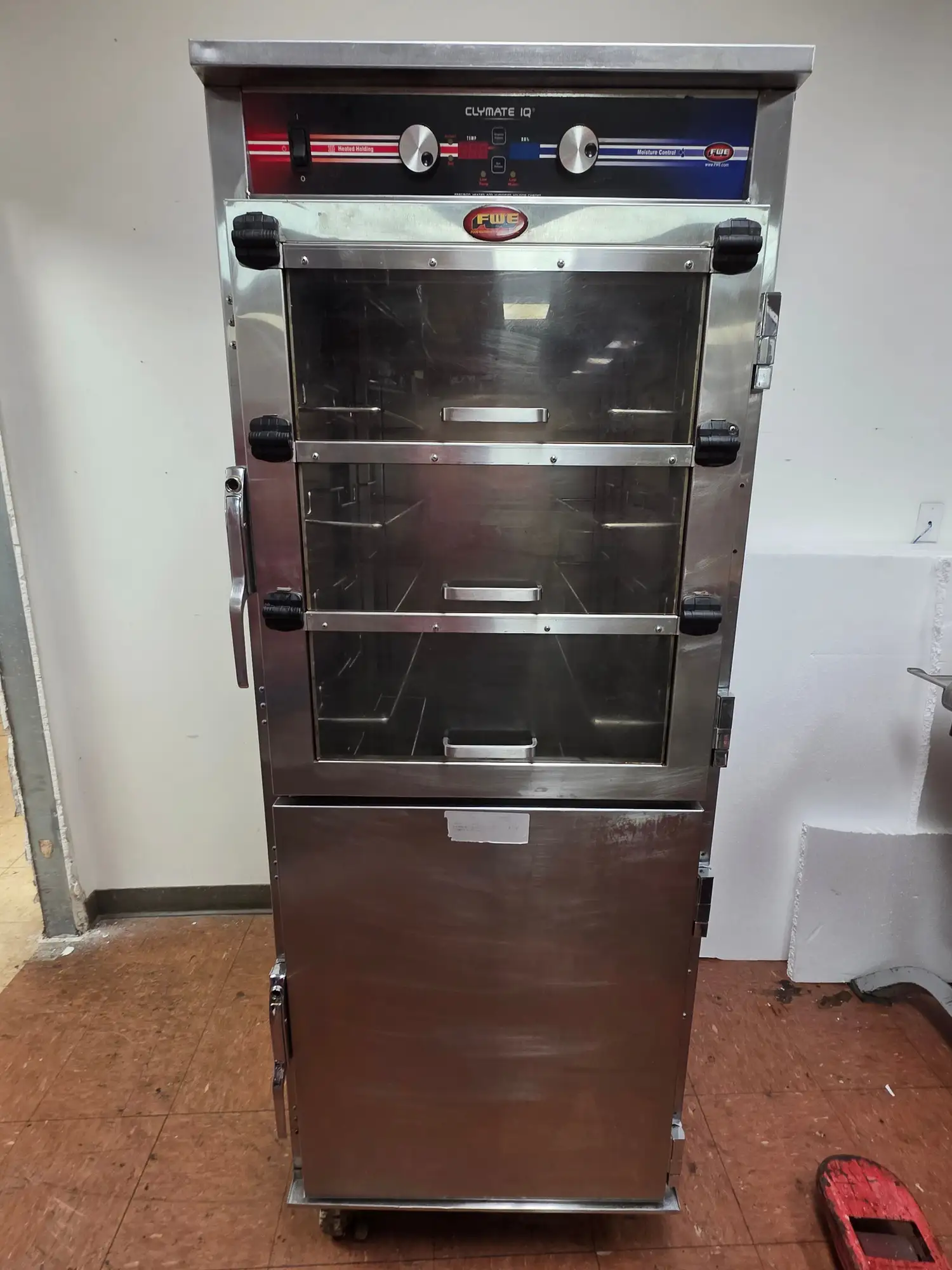 Used FWE Used FWE PHTT-12-SB Humidified Heated Holding Cabinet 220V - SB2 Hot Food Warming, Holding, & Transport Cabinets Illinois US | Falcon Restaurant Supply #1373521