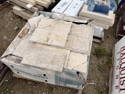 USED CREATIVE MINES VENEER APPROXIMATELY 68SQ FT