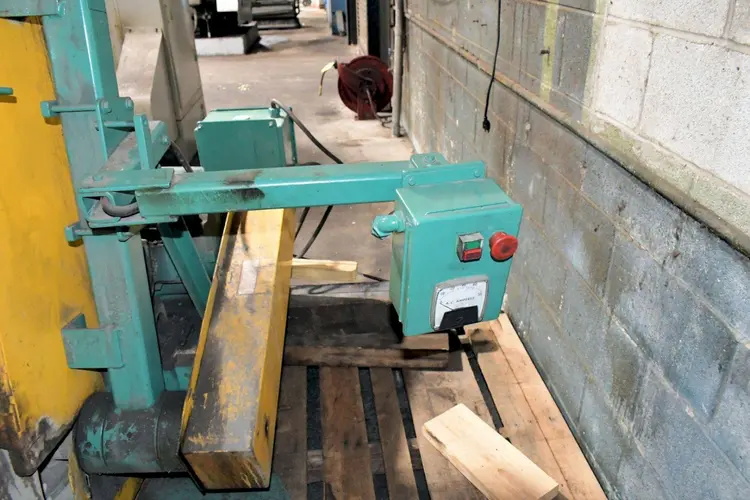 Used G&P _UNKNOWN_ Belt Grinders Including Sanders Ohio US | Yoder Brothers machinery #289626