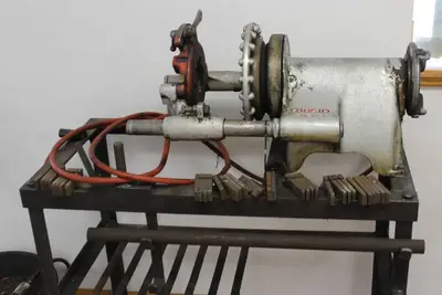RIDGID 300 Power Drive Complete 1/2" - 2" Threading Machine