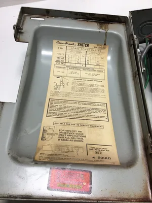 Gould I-T-E F351 Vacu-Break Safety Switch 3PH 30Amps 15HP