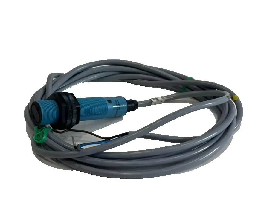 NEW BALLUFF BOS 18K WS 7XA AOL PHOTOELECTRIC SENSOR BOS18KWS7XAAOL