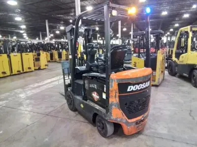USED 2022 DOOSAN BC25S-7