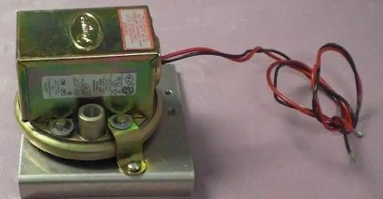 Used FLUID AIR VTS 450 D Pressure Switches Texas US | Bamko Surplus Process Equipment #940843