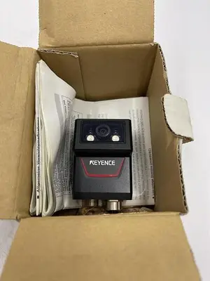New | in-Stock KEYENCE KEYENCE SR-652 Misc Electrical & Power Parts | ND Industrial Surplus #1214746
