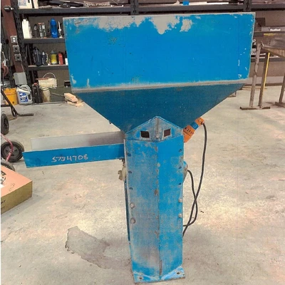 USED SYNTRON F-010 MAGNETIC FEEDER