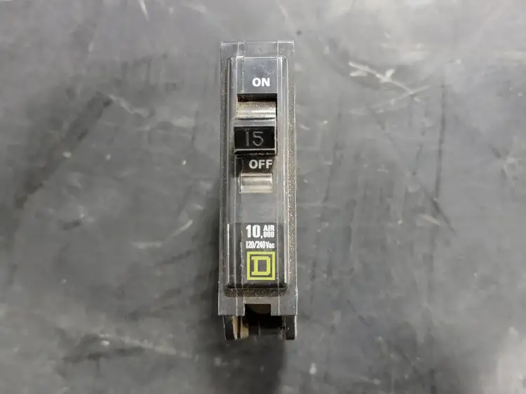 Used SQUARE D QOB115 Switchgears British Columbia CA | Lenmark #242408