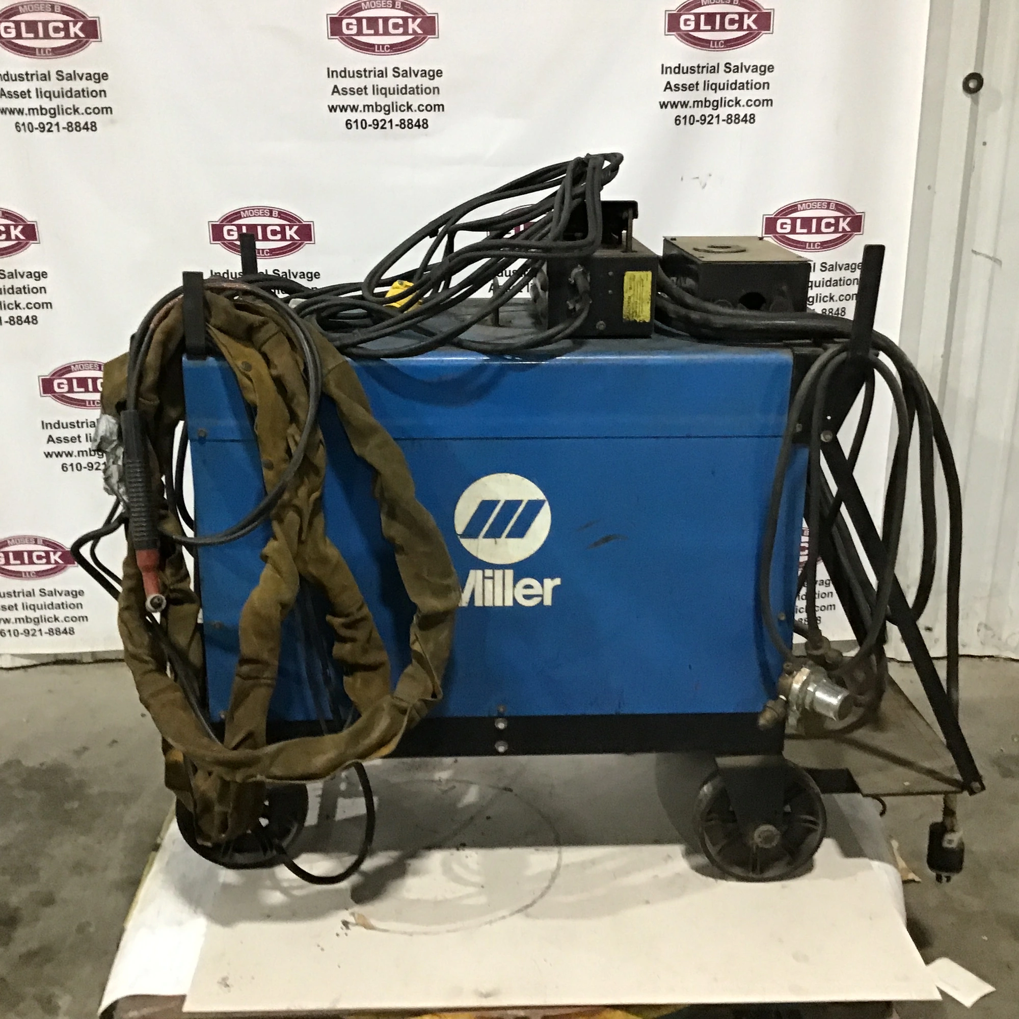 Miller DIALARC HF Welder 200/230/460Volts 1Phase 60Hz 103/90/45Amperes