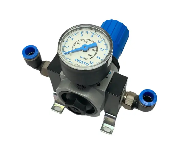 Used FESTO PNEUMATIC PRESSURE REGULATOR 162582 W/ GAUGE Air Pressure Regulators Michigan US | Maverick Industrial Sales #1090209