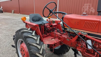 USED 1982 INTERNATIONAL 274