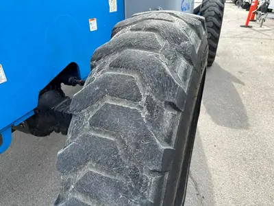 USED 2008 GENIE GTH-1056