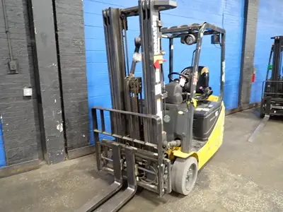 USED 2015 KOMATSU FB18MU12