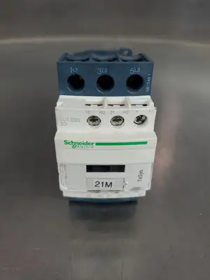 SCHNEIDER TELEMECANIQUE LC1D32BD Contactor, 24VDC. 4E-38