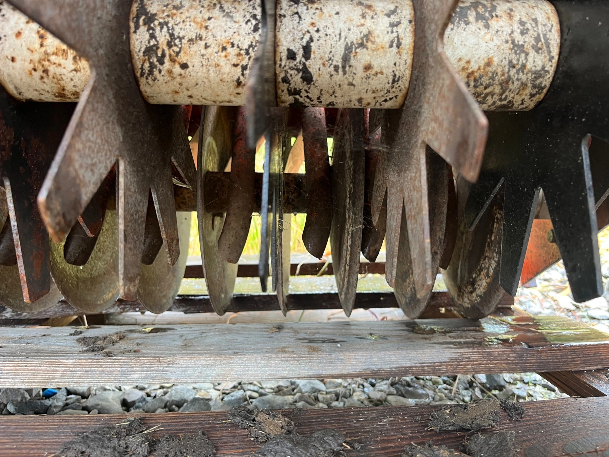 Used JACOBSEN 548 SEEDER/AERATOR Aerator/Seeder 4038