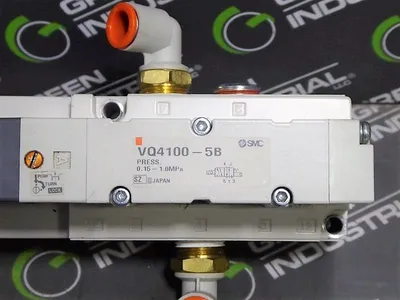 SMC VQ4100-5B Solenoid Valve with Manifold 0.15 ~ 1.0 MPa Used