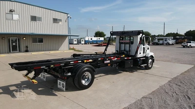 New | in-Stock 2025 MACK MD6 Rolloff Trucks Texas US | Roll Off Truck World #1491867