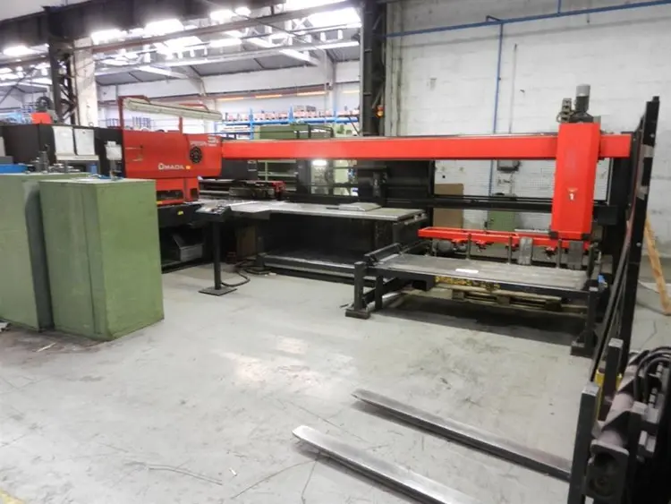 Used AMADA MP200 AUTO LOADING- & UNLOADING Blowers BE | Apt International N.V #362736