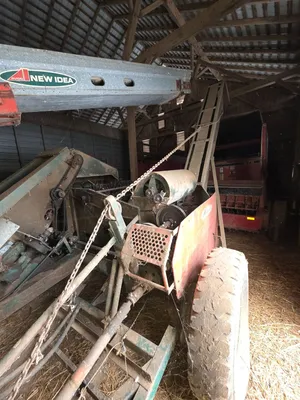 NEW IDEA 325 Harvesting Equipment | Iron Listing (49)