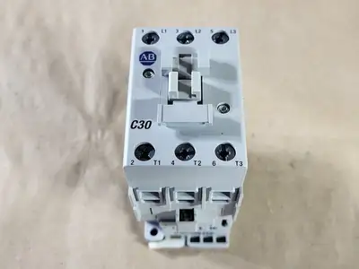 NEW ALLEN-BRADLEY 100-C30D00