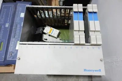 4 PALLETS OF ASSORTED AUTOMATION