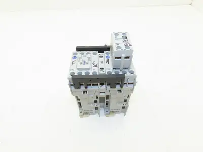 Allen Bradley 104-C23DJ22 Reversing Starter Contactor 24VDC Coil 100-C23D-10