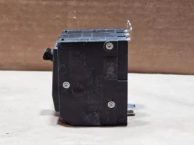 USED SQUARE D QOB320
