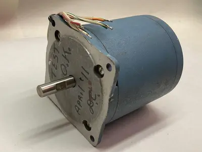 New | in-Stock SUPERIOR ELECTRIC M092-FC-317 Motors (misc) | Surplus Asset Holdings #1205131