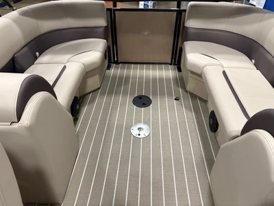 New | in-Stock 2026 BENTLEY PONTOONS 223 NAVIGATOR Boats (Misc) Virginia US | Affordable Outdoors #1638033