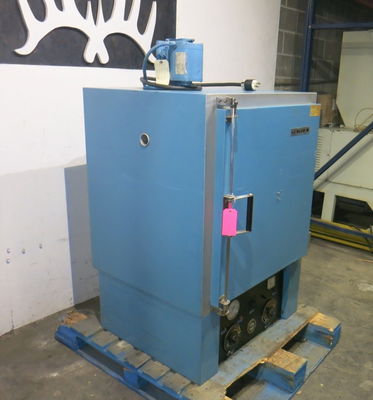 USED 1999 BLUE-M POM-5886B