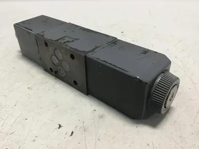 USED VICKERS DG4V-3-6C-M-U-HL7-60