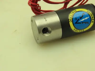 Honeywell Skinner B14DK9150 Solenoid Valve 3-Way NC 24VDC 150 PSI 1/16" NPT