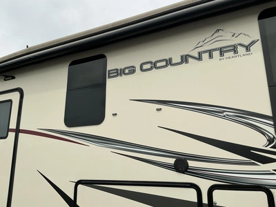 Used 2019 HEARTLAND BIG COUNTRY 3806RKD Campers, Caravans, Motorhomes Michigan US | Miedema Asset Management Group #1334395
