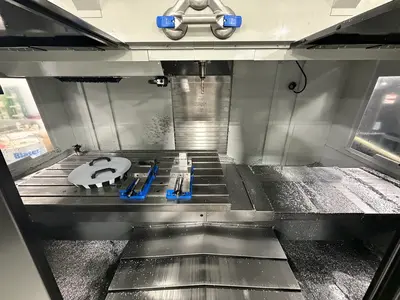 USED 2025 HAAS VF-8