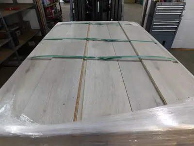Full Pallet of Laminate Flooring – Mohawk Brand