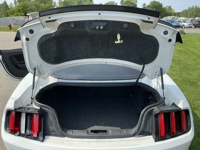 USED 2016 FORD MUSTANG