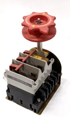 194R-NJ030P3,194RF-NJ030* | Allen Bradley 194R-NJ030P3 Ser B Fused Rotary Disconnect Switch MISSING COVER - Used