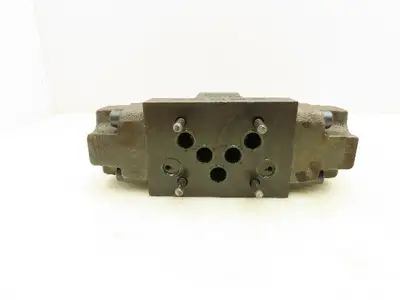 Used HUSKY HYDROLUX MOOG _UNKNOWN_ Valves/Fittings | Arrow Industrial #622605
