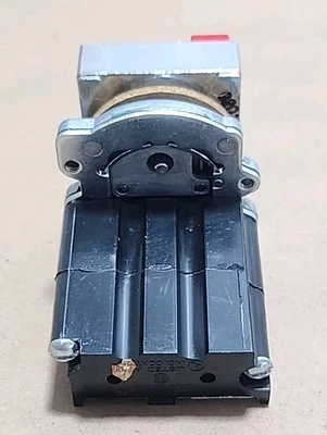 NEW Cutler-Hammer E30DG