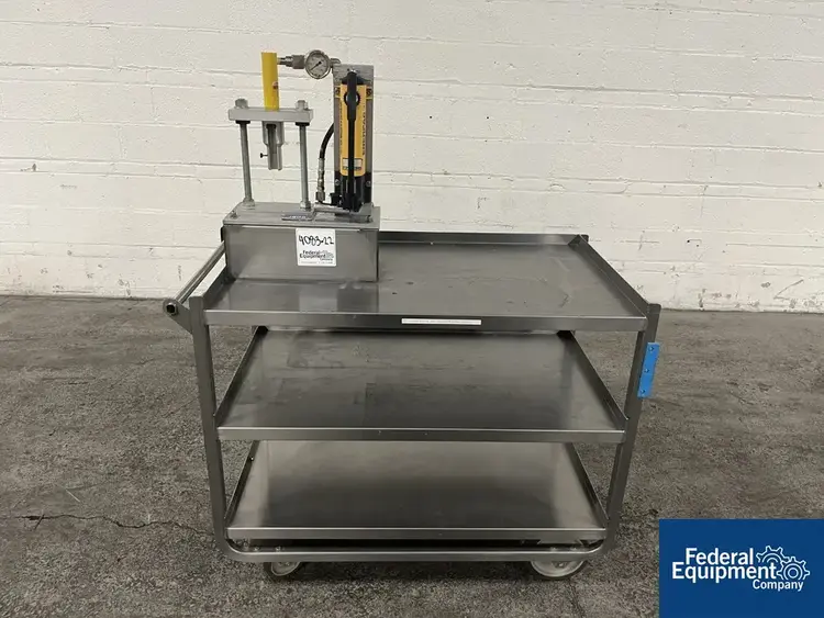 Used GlobePharma GlobePharma Tablet Press, Model MTCM-II Tablet Presses Ohio US | Federal Equipment Company #126795